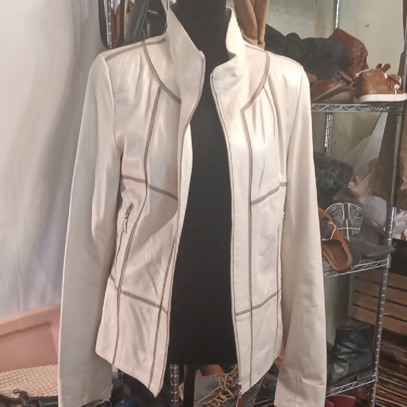 Overland Women's Cream Jacket Size Small - Picture 1 of 9
